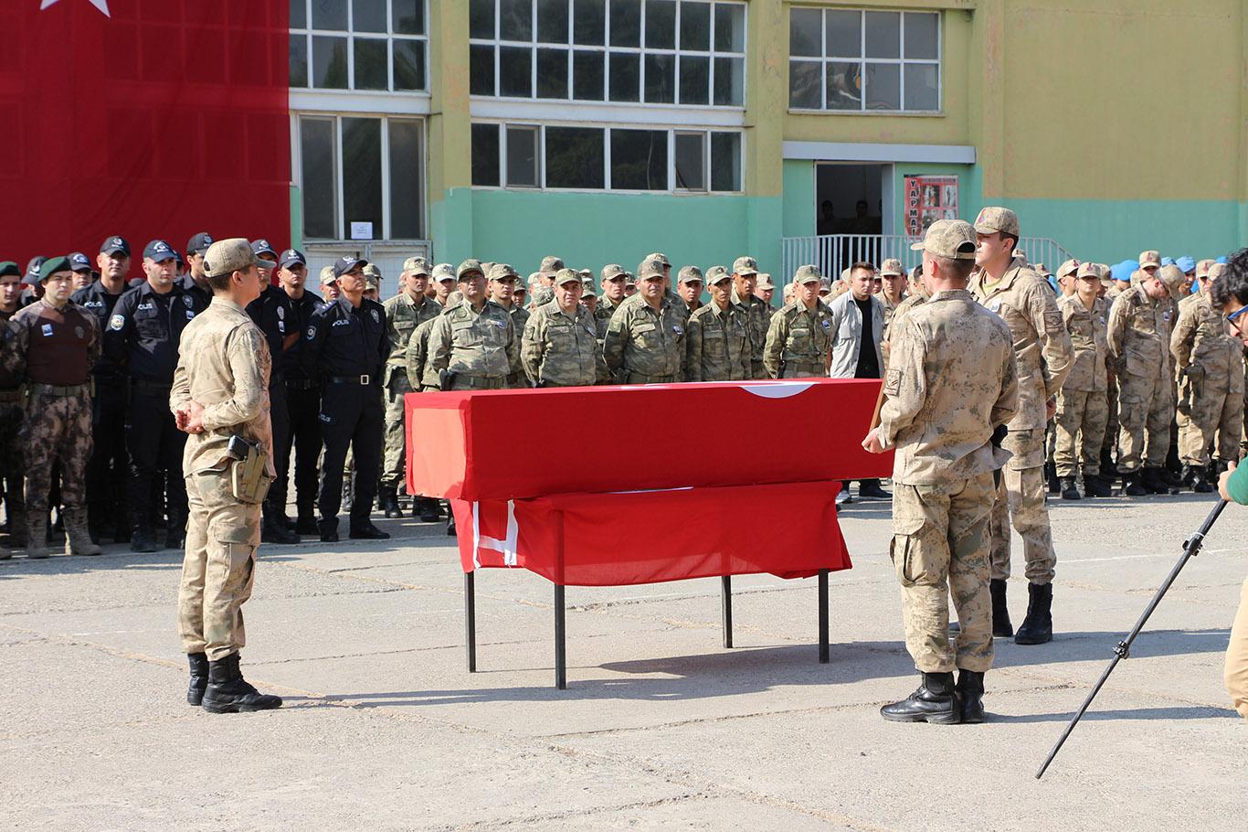 Hayatını kaybeden asker için tören düzenlendi